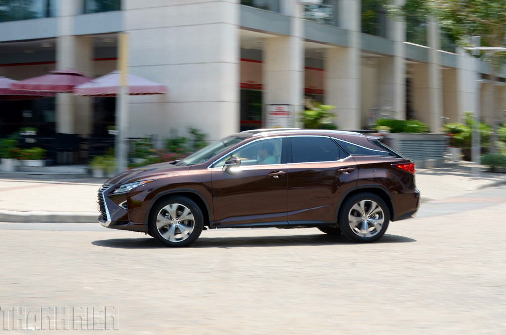 2016 Lexus RX 350 F Sport review 2016 Lexus RX 350 F Sport just makes the  junior varsity squad  CNET